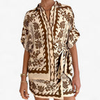 Vestido camisero de estampado boho con un ajuste fluido y regulable