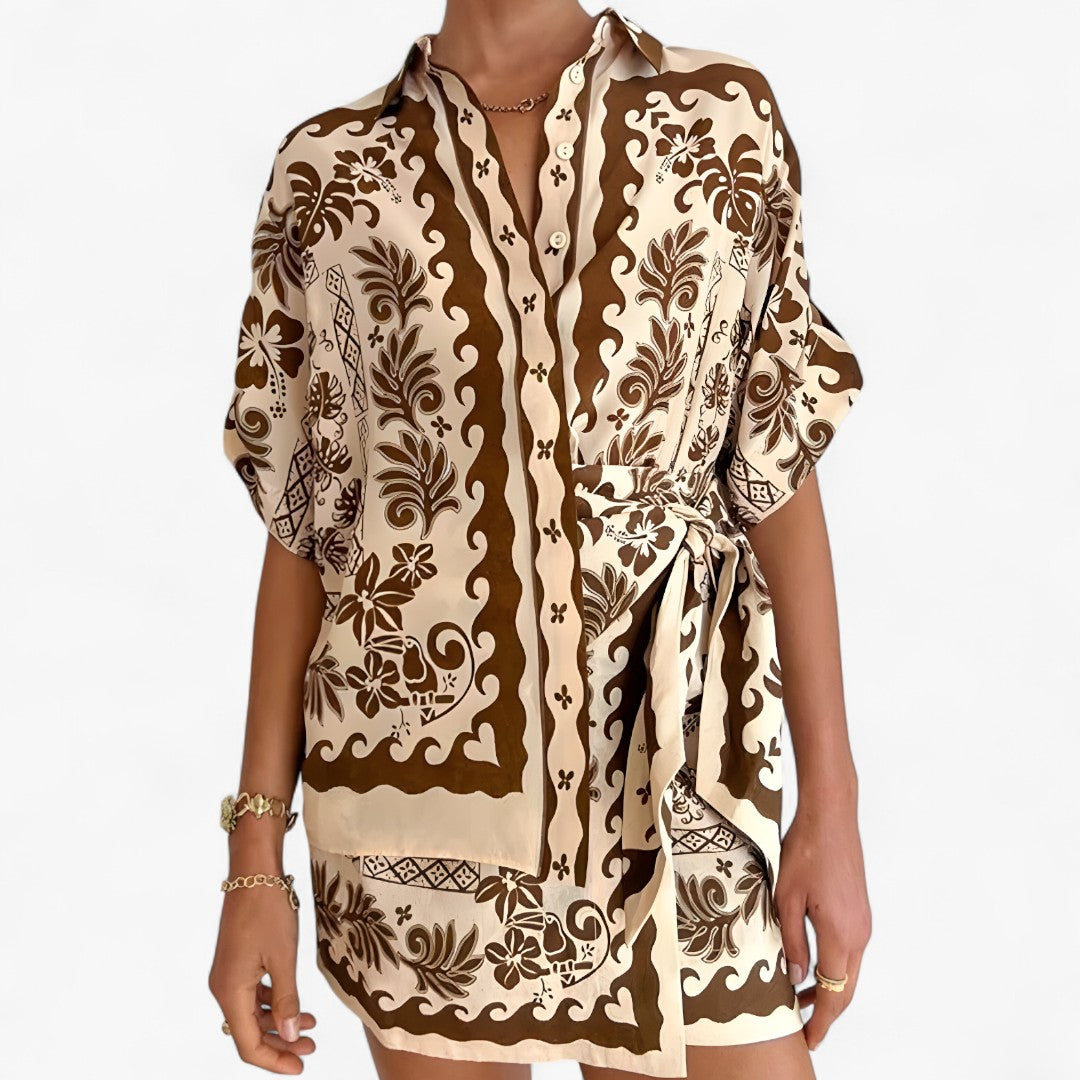 Vestido camisero de estampado boho con un ajuste fluido y regulable