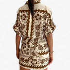 Vestido camisero de estampado boho con un ajuste fluido y regulable