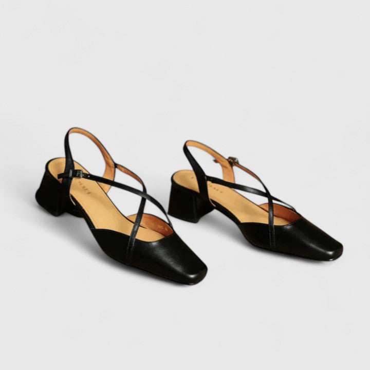 Sandalias de punta cuadrada cerrada con tacón ancho y hebilla