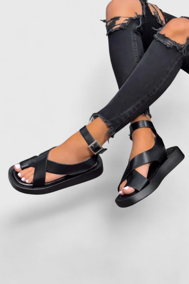 Platt sandal med vadderad innersula