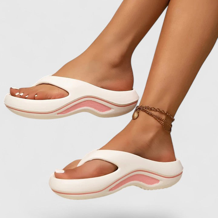Lätta slide-sandaler med formad innersula