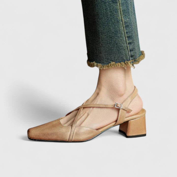 Sandalias de punta cuadrada cerrada con tacón ancho y hebilla