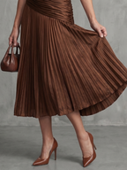 Vestido midi plisado de rayas con cuerpo ajustado