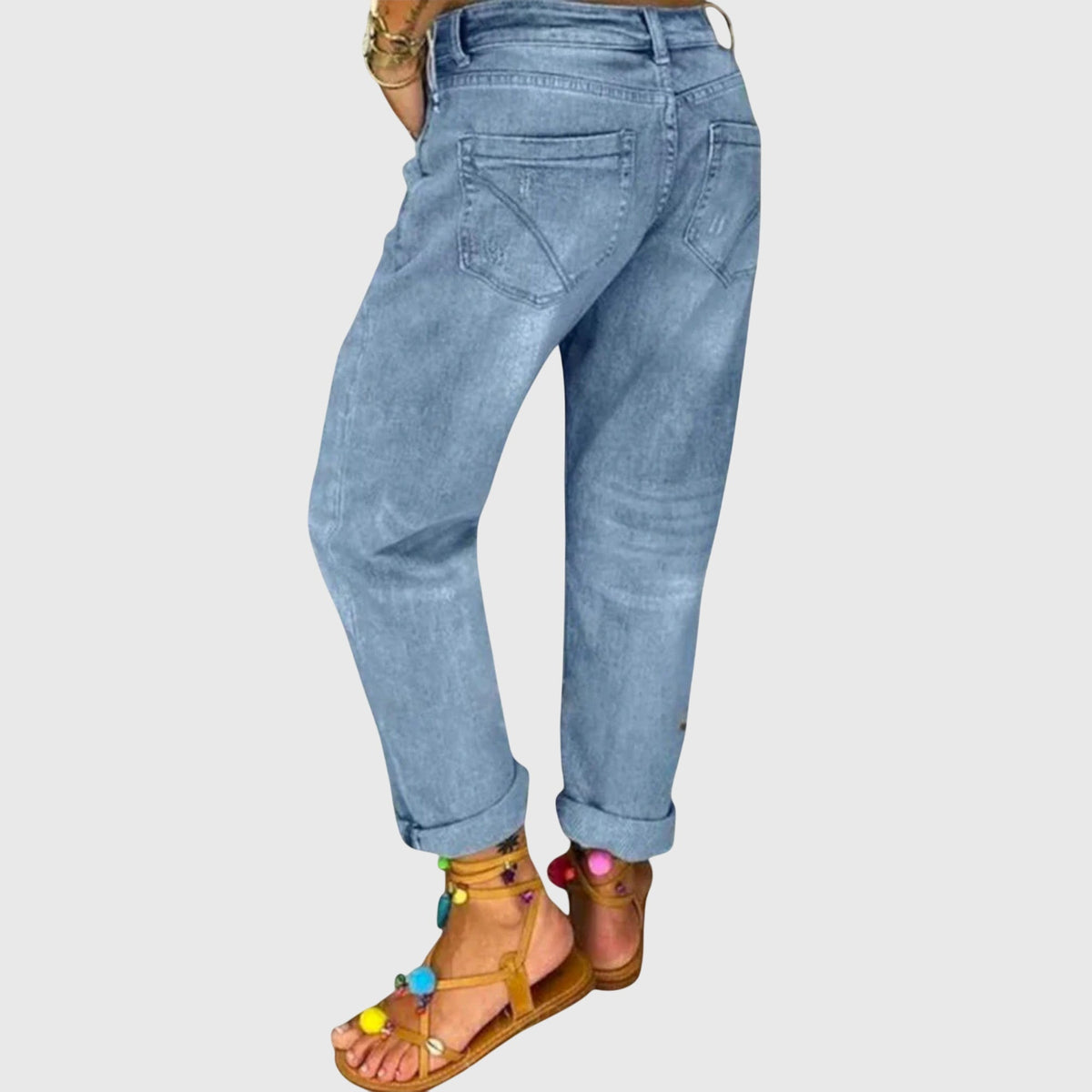 Relaxed Fit Jeans with Simple Modern Cut
