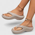 Lätta slide-sandaler med formad innersula