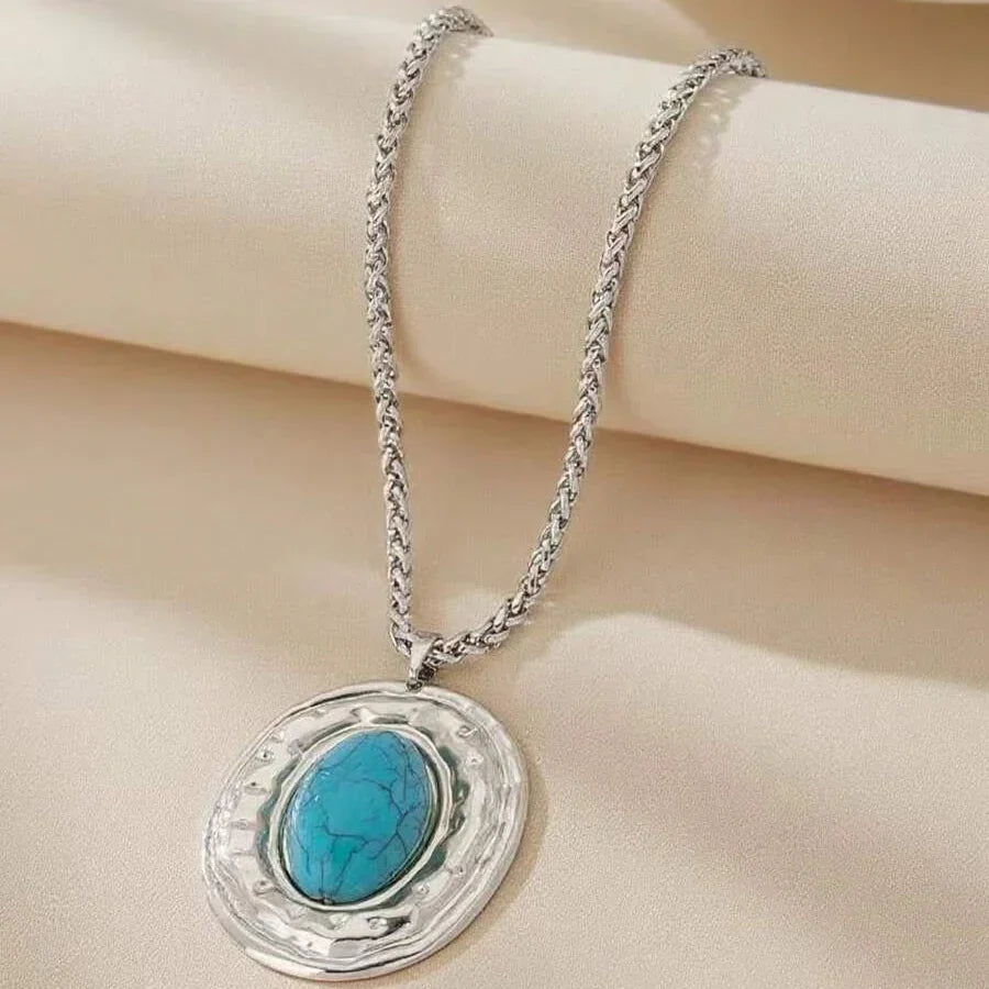 Vintagehalsband med ormskinnskedja och blågrönt stenhänge