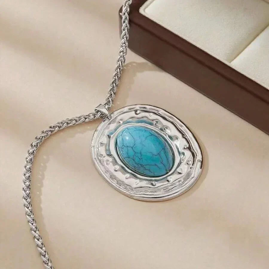 Vintagehalsband med ormskinnskedja och blågrönt stenhänge