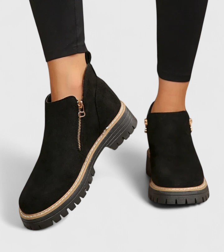 Botines con plantilla anatómica de sujeción