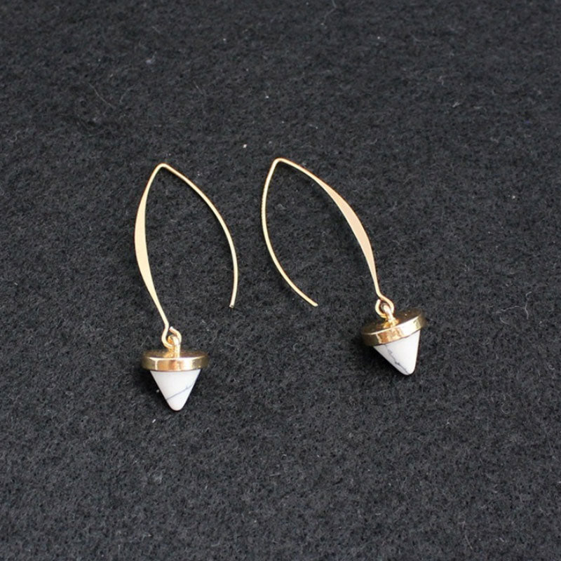 Vintage-Style Blue-Green Stone Rhombus Earrings with Angular Shape