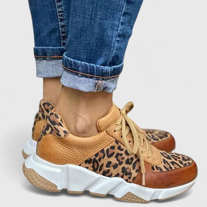 Leopardmönstrade sneakers med dämpade innersulor