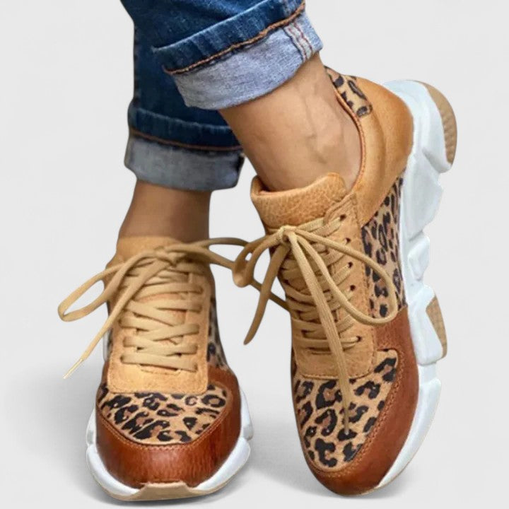 Leopardmönstrade sneakers med dämpade innersulor