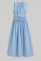 Vestido midi entallado con escote drapeado y abertura lateral