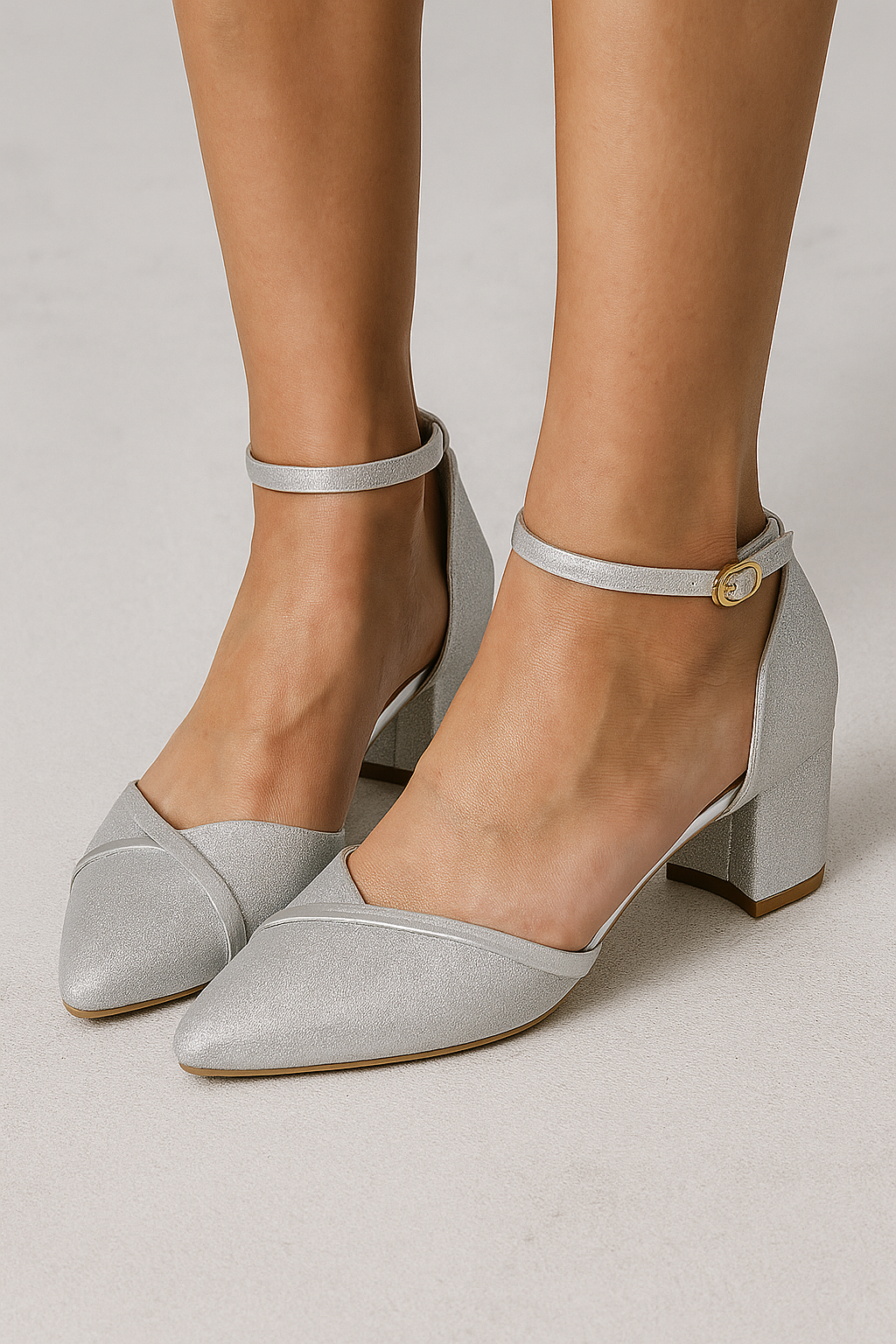 Zapatos de tacón ancho con purpurina y tira al tobillo