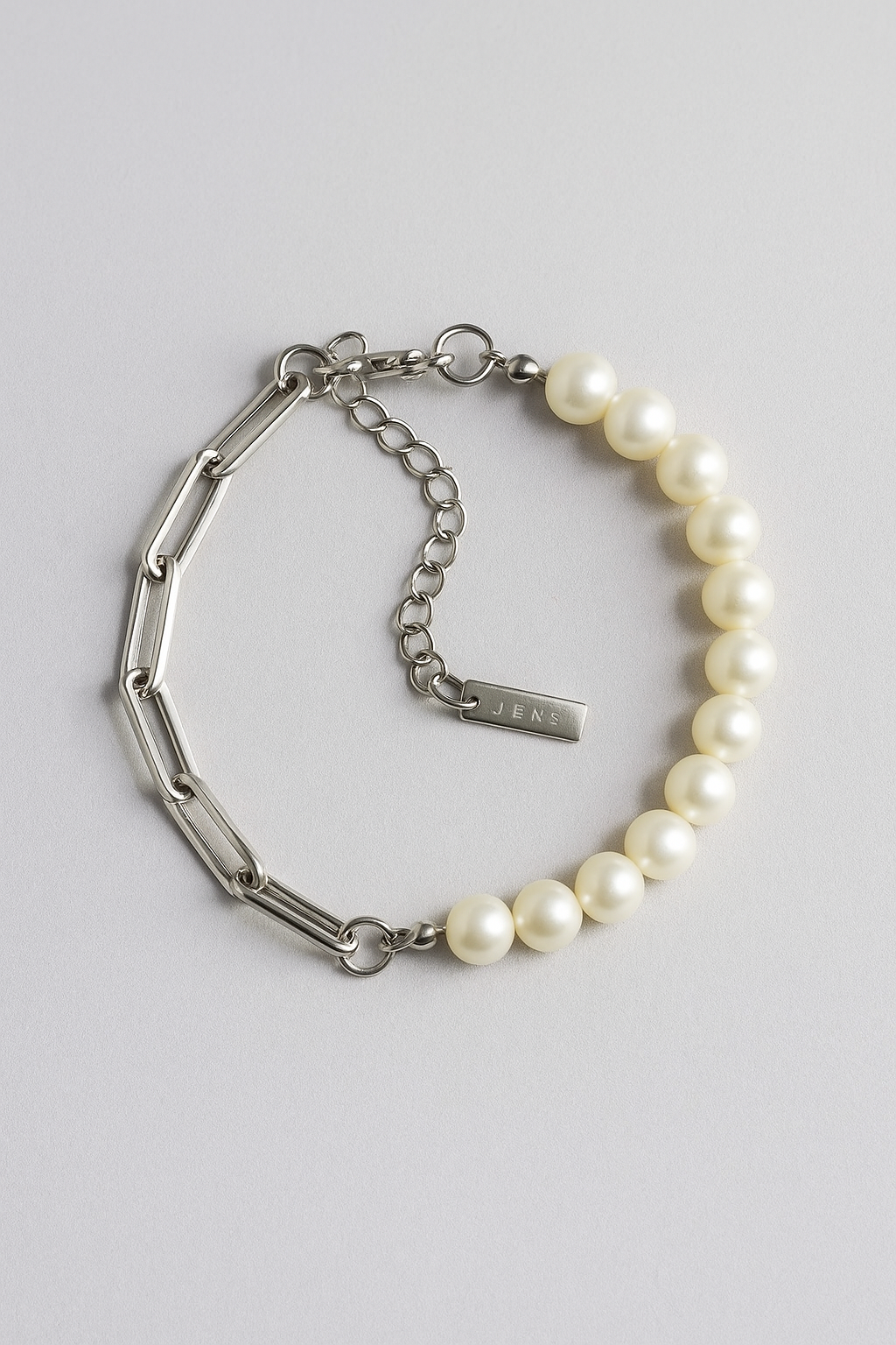 Two-Tone Pearl and Chain Bracelet with Adjustable Clasp