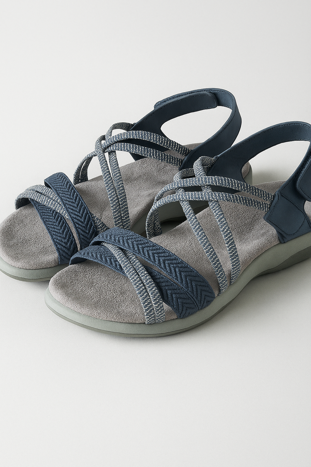 Adjustable Strap Sandals with Padded Sole for Outdoor Wear