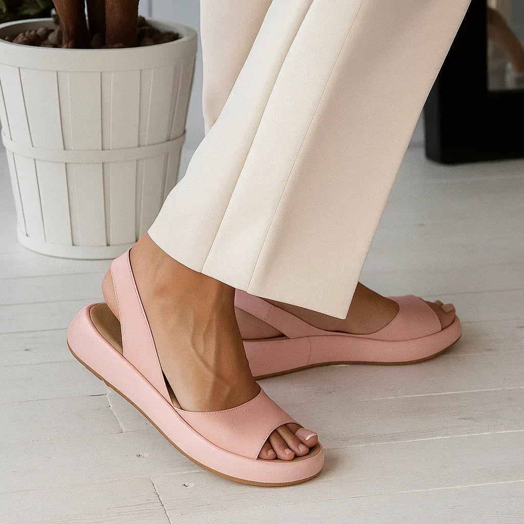 Adaptive Cushioned Sandals with Breathable Upper