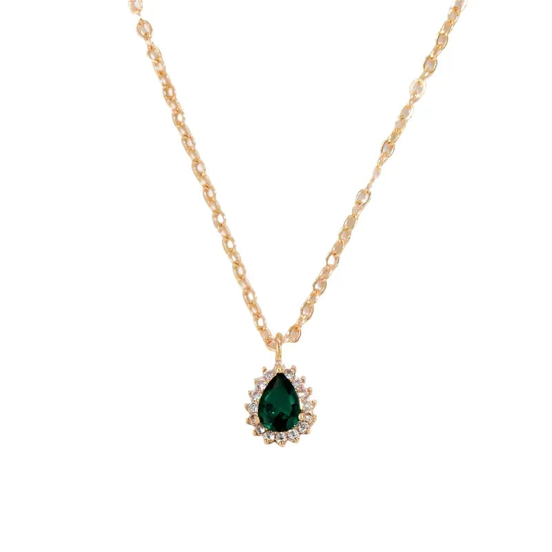 Fine Chain Necklace with Tiny Dark Stone in Gold Colour