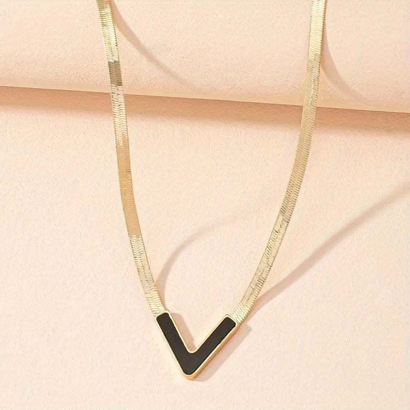 Minimalist V-Shaped Chain Pendant Necklace with Geometric Line