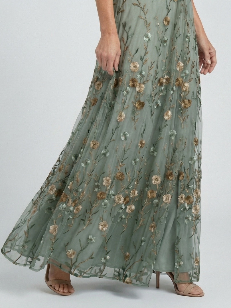 Floral Halter Maxi Dress with Flowing Silhouette