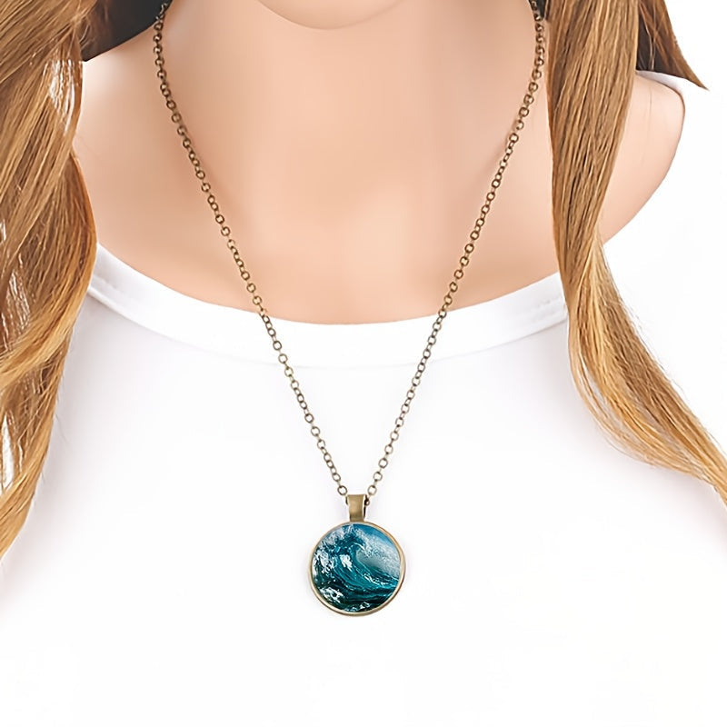 Vintage Ocean Wave Round Pendant Necklace with Coastal Feel