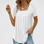 Blusa de verano con escote cuadrado y pliegues sutiles