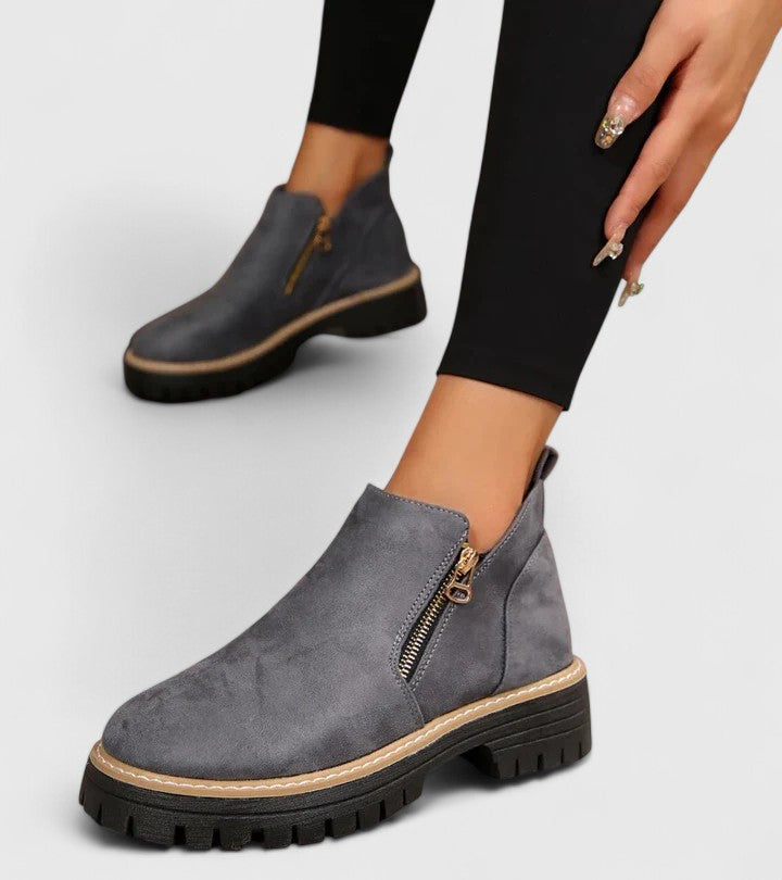Botines con plantilla anatómica de sujeción