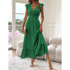 Vestido largo con escote de pico fruncido para los días de verano junto al agua