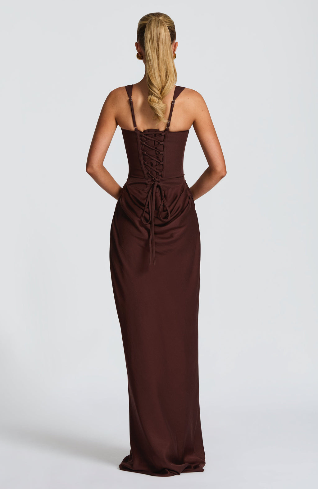 Vestido largo esculpido con silueta de reloj de arena para el día o la noche