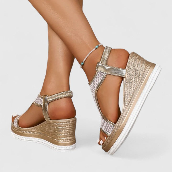 Sandalias de cuña con base elevada y estable