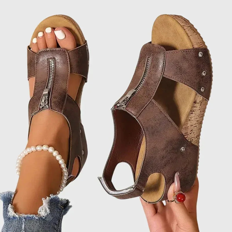 Sandaler med dragkedja och dämpad innersula