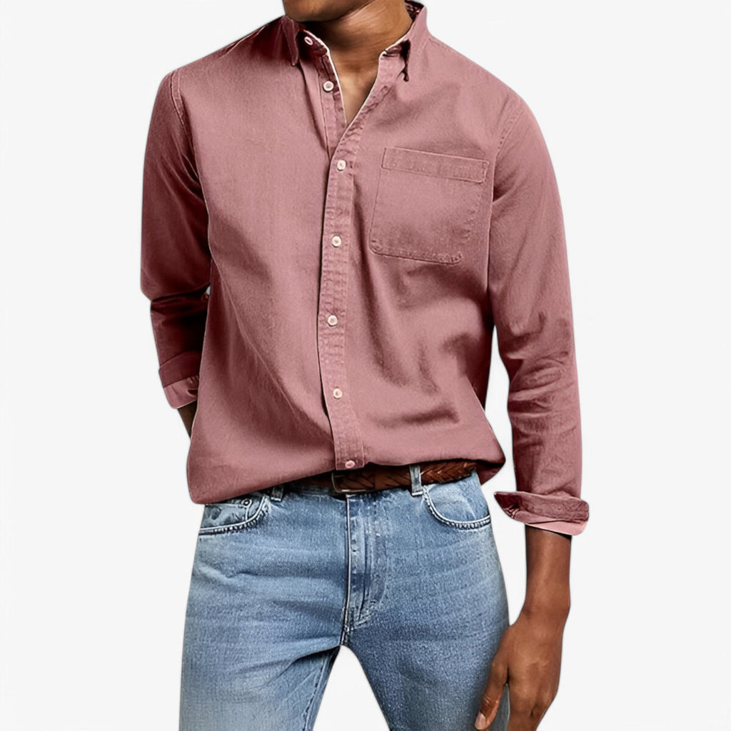 Camisa cargo de hombre de corte ajustado con cuello clásico y bolsillos