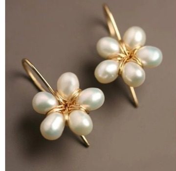 Vintage-Style White Glass Flower Earrings with Soft Glow