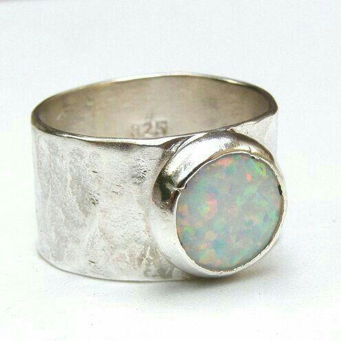 Wide Hammered Band with Round Iridescent Stone in Silver Colour