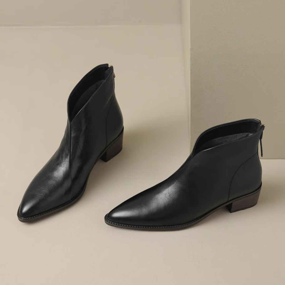 Boots med låg klack och raffinerad design
