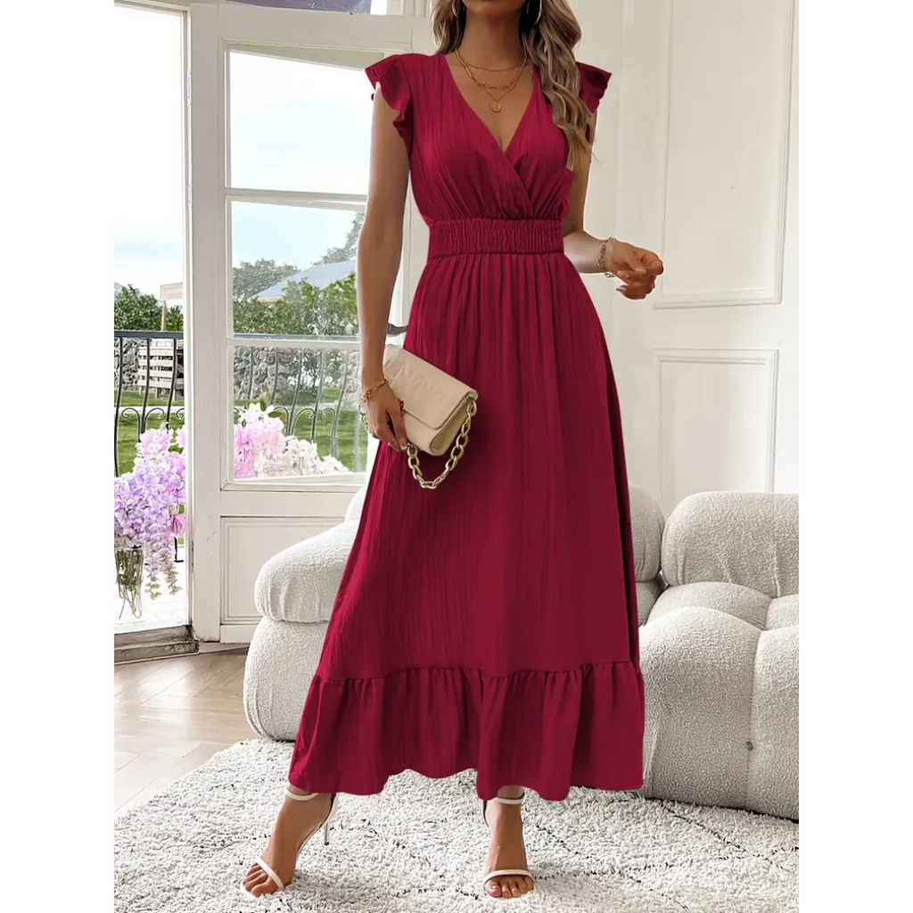 Vestido largo con escote de pico fruncido para los días de verano junto al agua