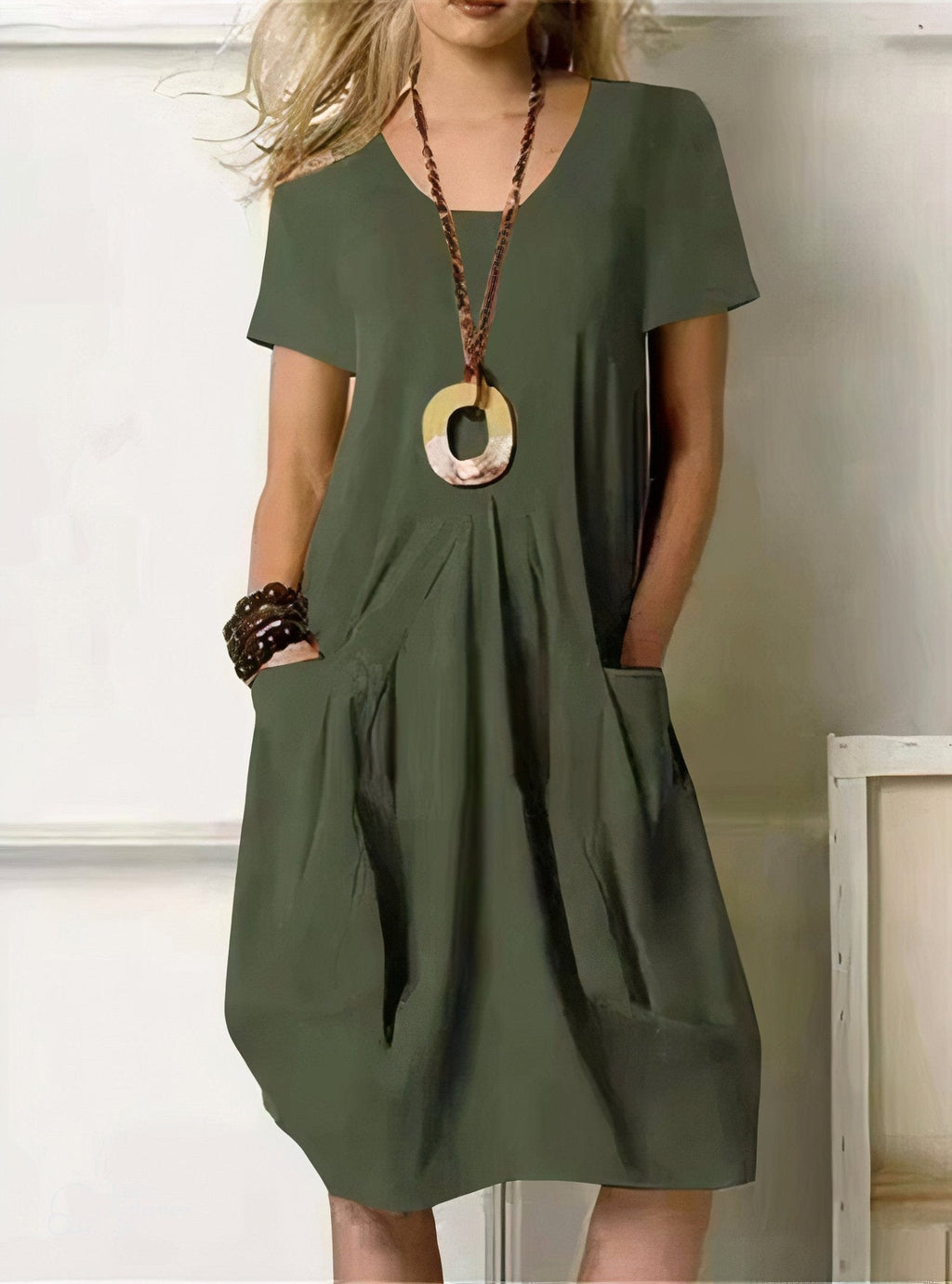 Vestido midi de algodón con escote redondo y bolsillos