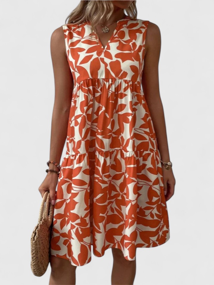 Classic Silhouette Dress with Versatile Cut