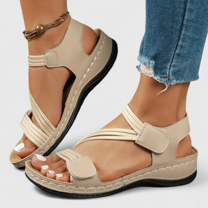 Formsydda sandaler med anatomiskt stöd