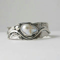 Vintage-Style Wavy Ring with White Stone in Silver Colour