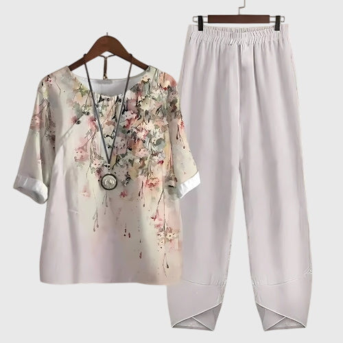 Relaxed Two Piece Set with Breathable Handle