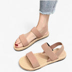 Comfort sandals with adjustable strap and flowing design