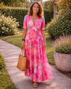 Vestido midi de estampado floral con cuello de pico y manga corta