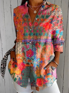 Blusa de botones con estampado vibrante en tejido ligero