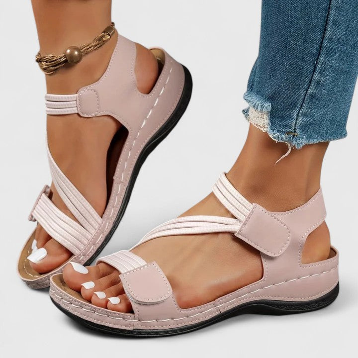 Formsydda sandaler med anatomiskt stöd