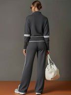 Conjunto de dos piezas de rayas con blusa y pantalones de pierna ancha