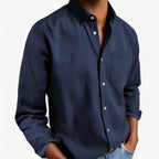 Camisa cargo de hombre de corte ajustado con cuello clásico y bolsillos