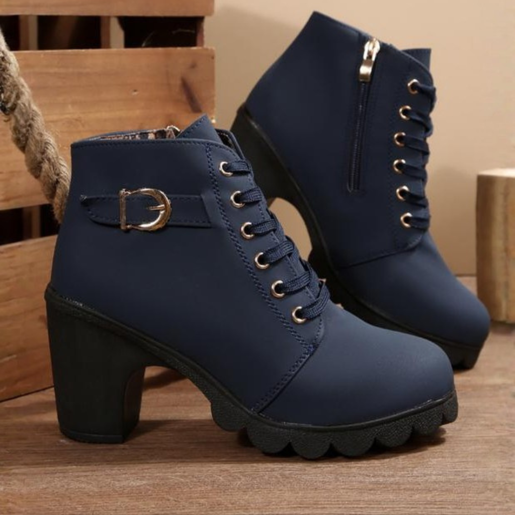 Snörade boots med spännedetalj
