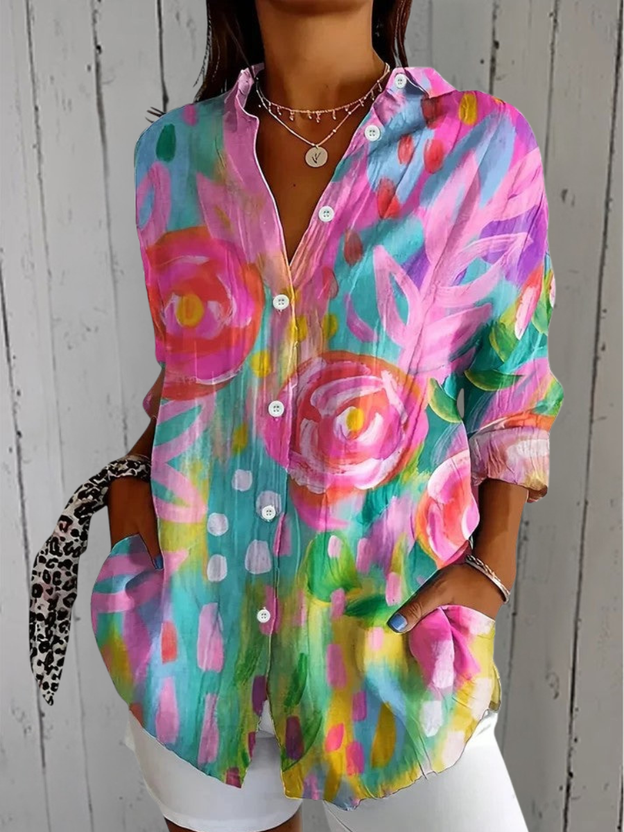 Blusa de botones con estampado vibrante en tejido ligero