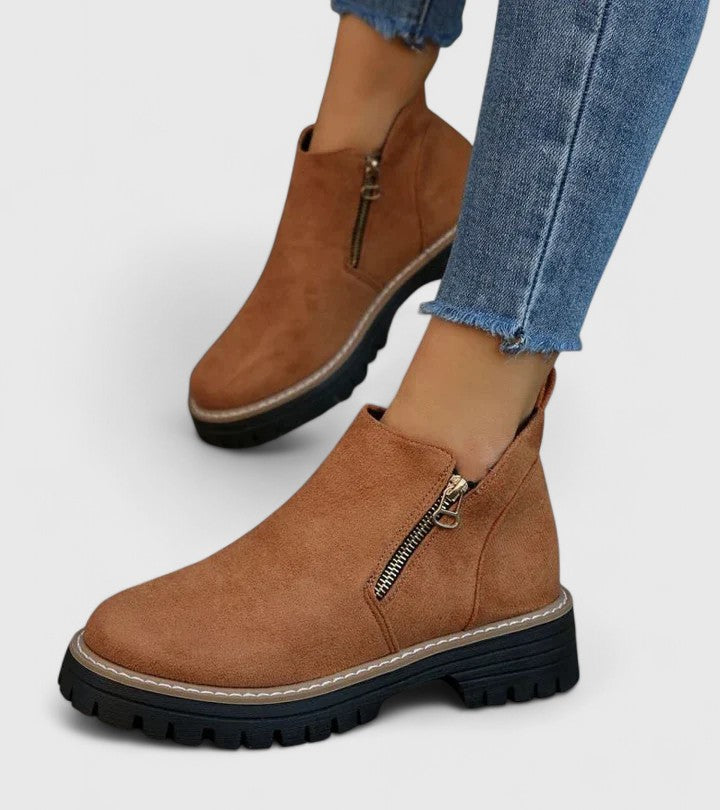 Botines con plantilla anatómica de sujeción